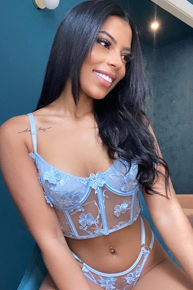 Manuela Sensual Brazilian London Companion