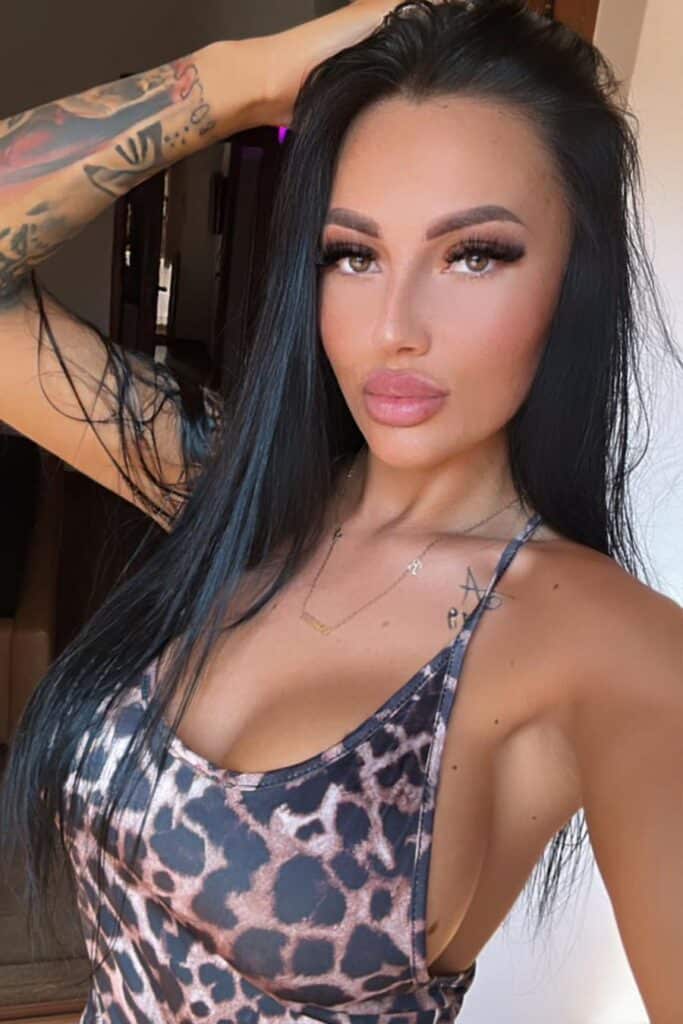 Kira Beautiful Escort In London