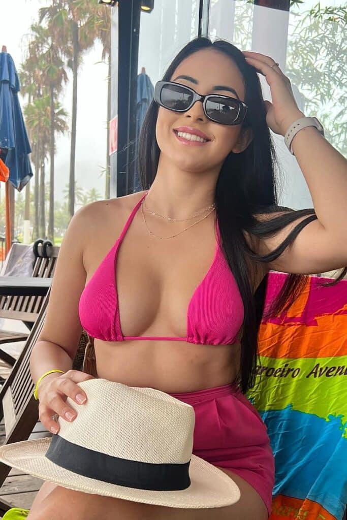 Carina Brunette Brazilian London Companion