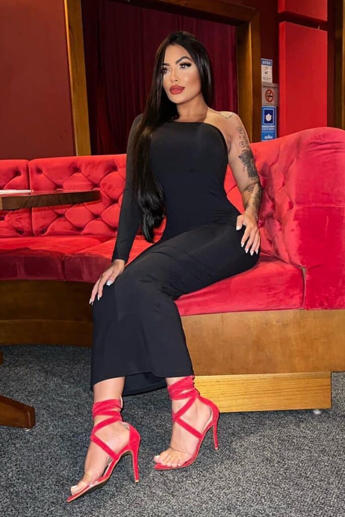 Estrella Bisexual Brunette Brazilian In London