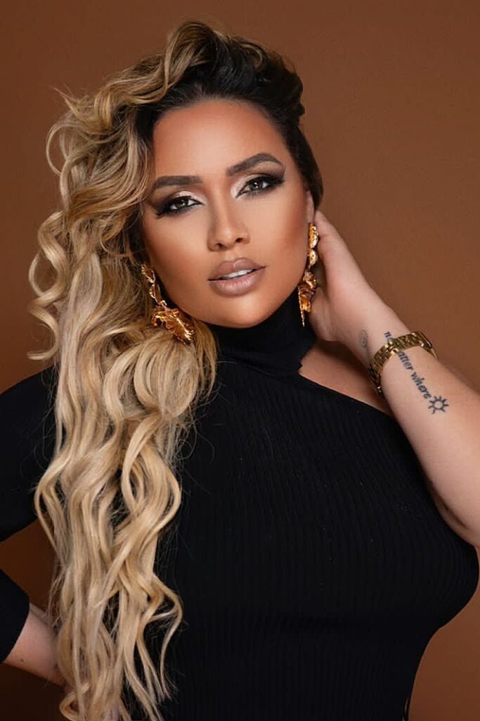 Yanka Sexy Blonde Brazilian Date In London