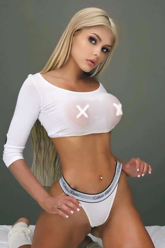 Abby Gorgeous London Colombian Escort For A Level