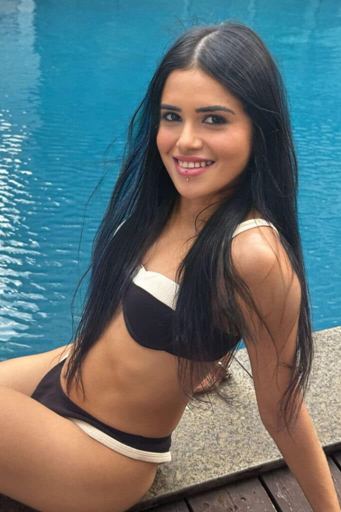 Begonia New Petite Bisexual Party Girl Brazilian Escort In London
