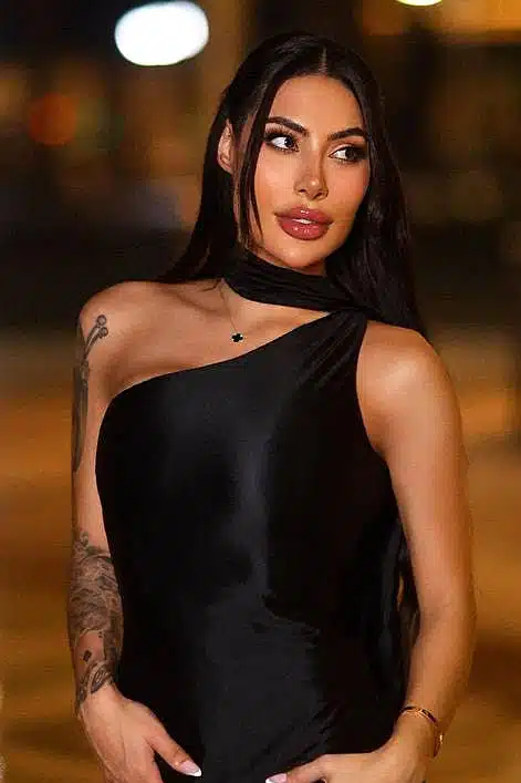 Consuela Gorgeous Very Busty Brazilian Escort In London Petite