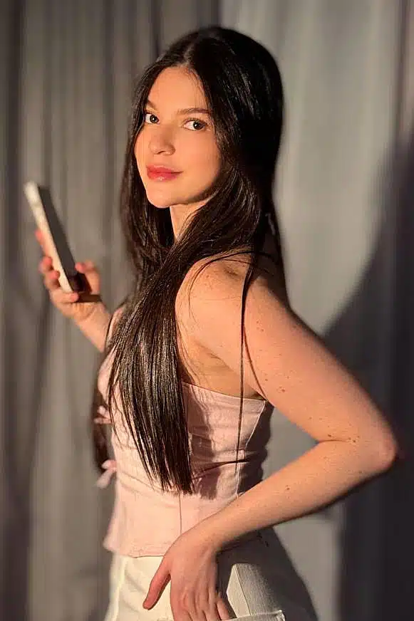 Tumar New Brazilian Escort In London Naughty Young 5'2"