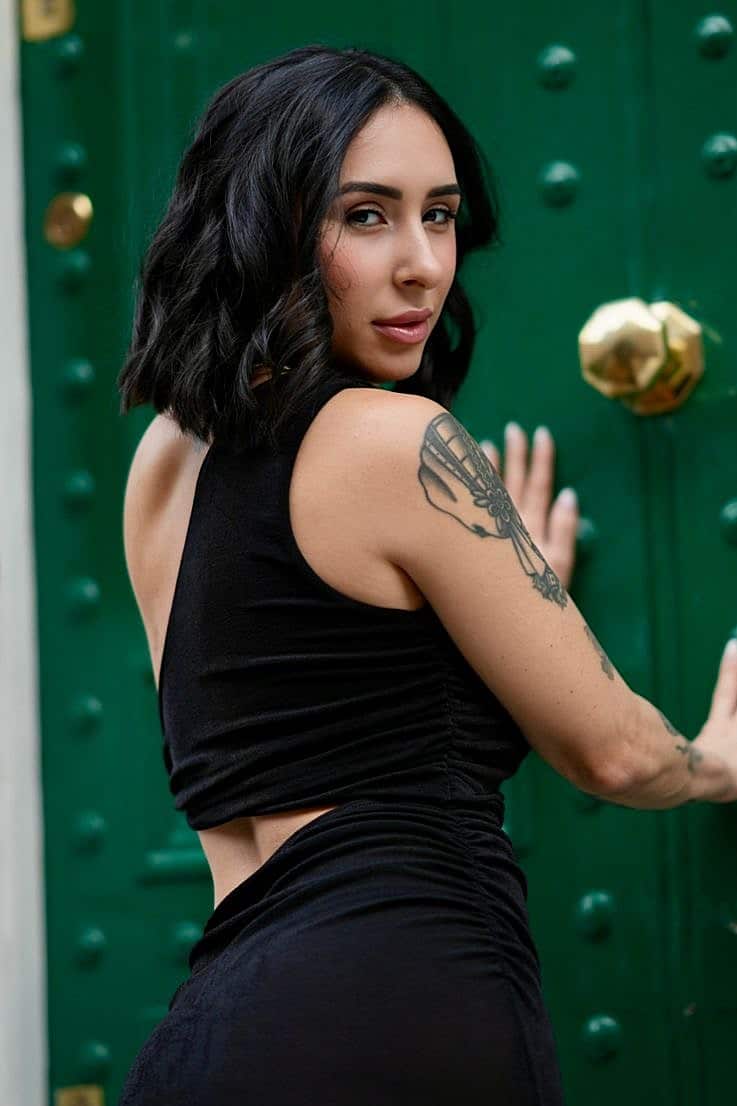 Anais New Sexy Brunette Brazilian London Escorts Girl Naughty 5'4"