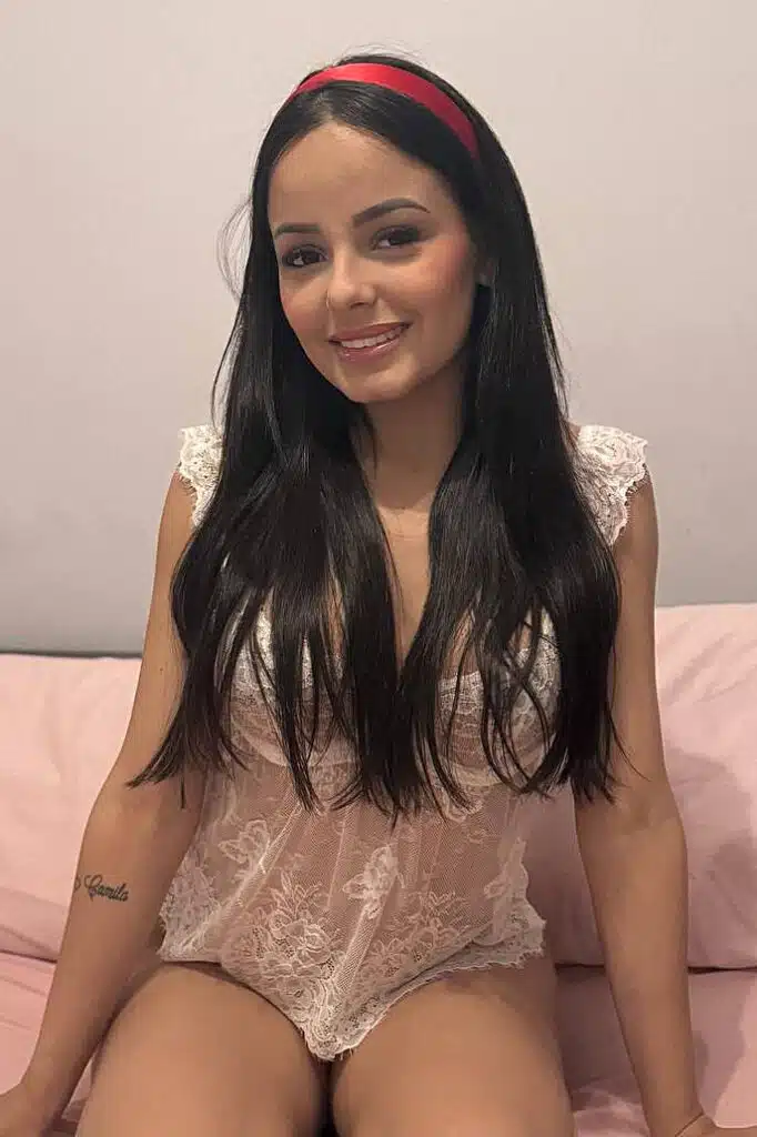 Flower Naughty Brazilian London Date Rimming Face Sitting Petite 5'2"