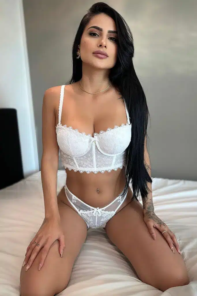 Rudi Attractive Brunette Brazilian Escort In London Massage Girl 34C 5'5"