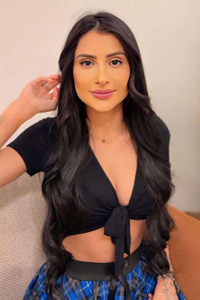 Rudi Alluring New Brazilian London Escorts Girl Slim 5'5"