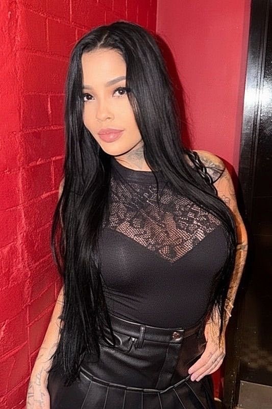 Bruna Sexy Brunette Bisexual Brazilian Escort In London 34D