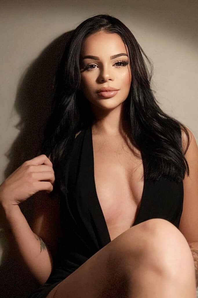 Skadi Hot Brazilian Escort In London Naughty Toys Spanking Natural 32C